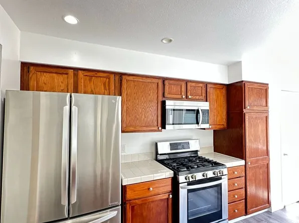 5455 Sylmar Ave APT 402, Van Nuys, CA 91401
