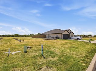 701 Greyson Ln, Greenville, TX 75402