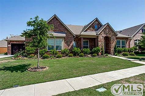 2nd image of 423 Plumwood Way
