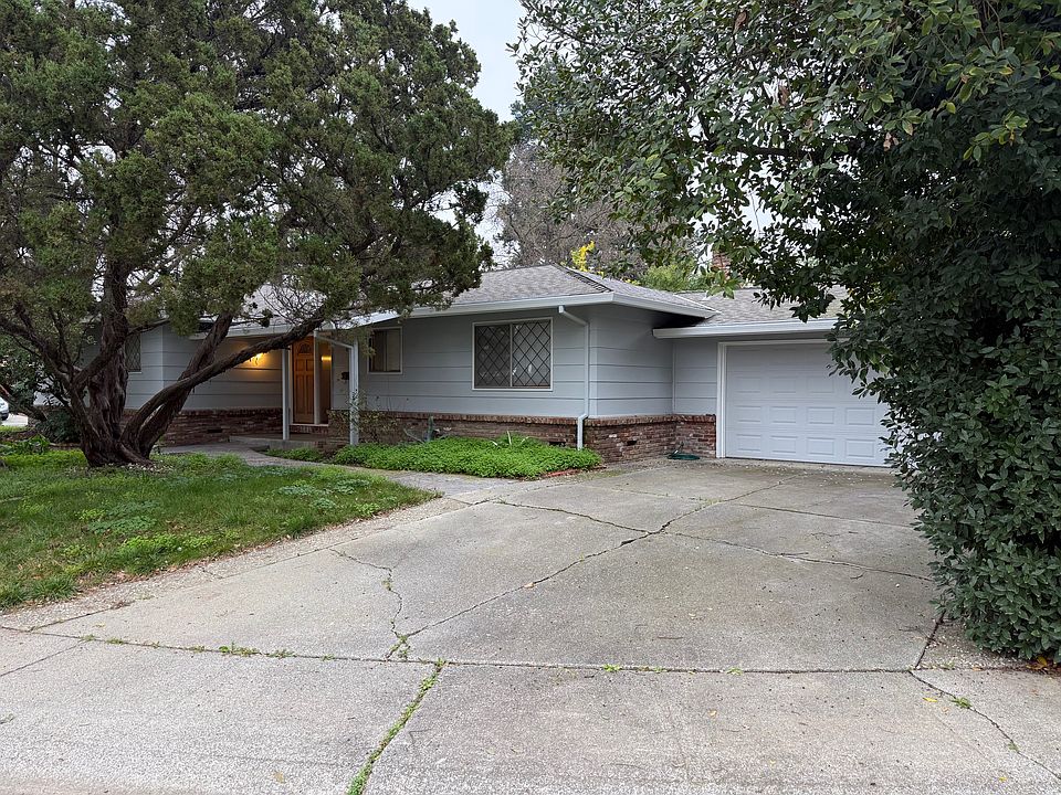 Street View Driveway and Garage