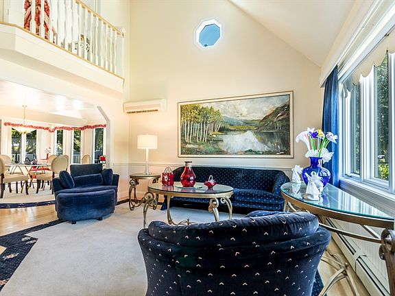 3rd image of 170 Whitehall Way