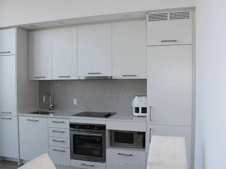 87 Peter St #Penthouse 106 — Photo 12