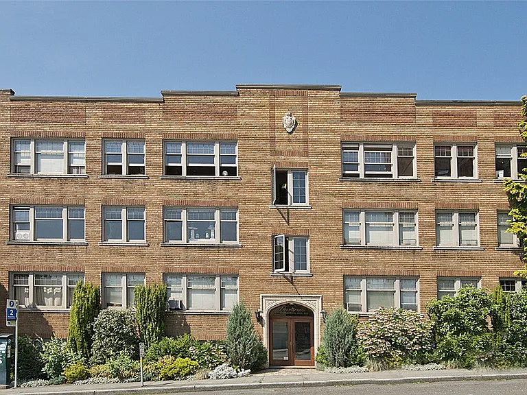 4235 Brooklyn Ave NE — Photo 1