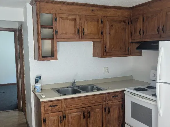 11 Crawford St #11C, Palmer, MA 01069