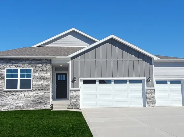 419 Creekview Ave, Polk City, IA 50226