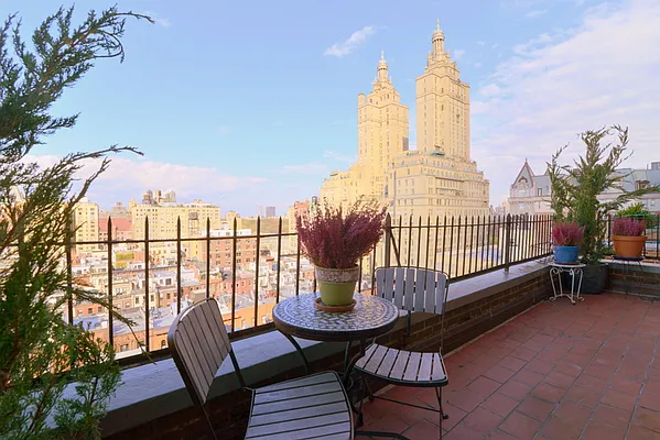 Sold by Carol E Levy | media 18