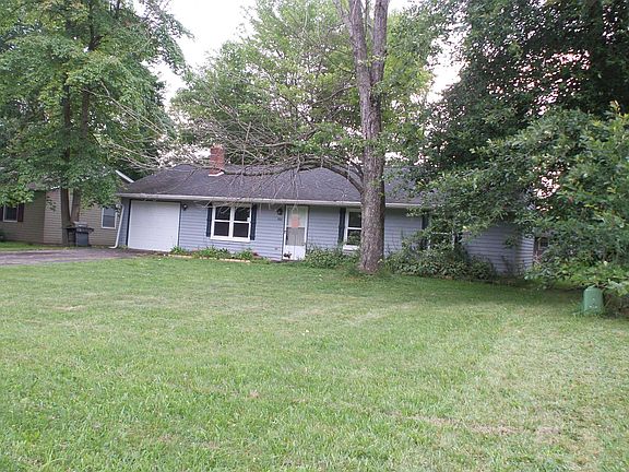 3rd image of 406 Honey Ln