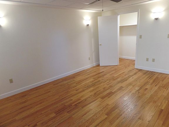 5th image of 6015 Kennedy Blvd E APT Aa1