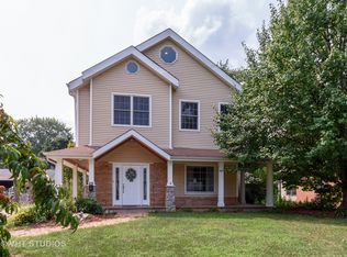 26 S Ashland Ave, Palatine, IL 60074