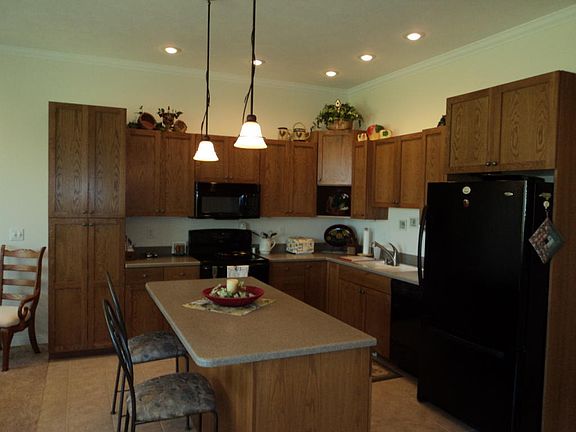 4th image of 303 202nd St