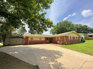 2611 Branson Park Pl, Muskogee, OK 74403