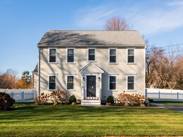 9 Pleasant St, Kingston, MA 02364