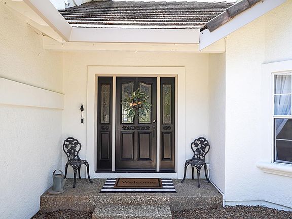 2nd image of 6565 Puerto Dr