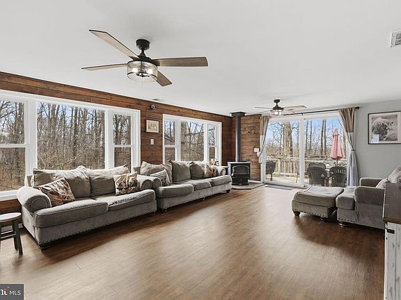 5th image of 11910 Warner Rd
