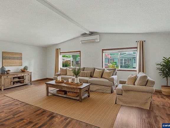 5th image of 1401 W Ellendale Ave Unit 1