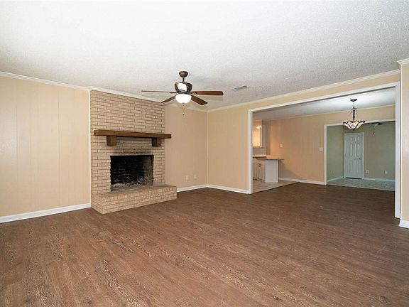 2nd image of 11484 Cobb St