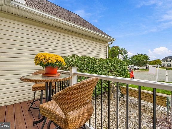 4th image of 301 Blue Ridge Ct