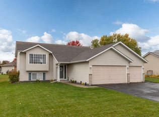 804 Rodeo Dr SE, Pine Island, MN 55963