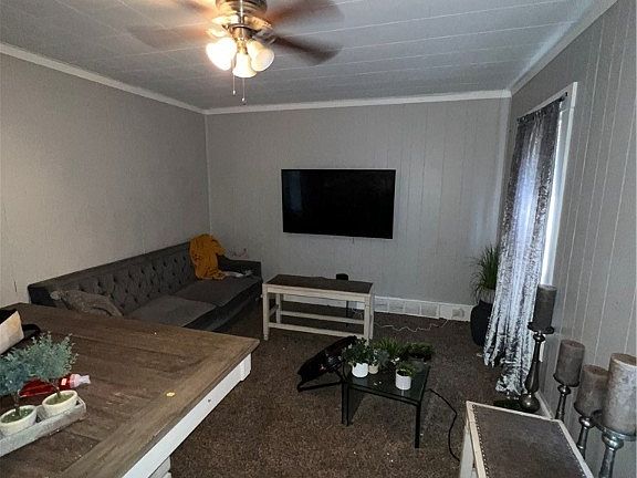 5th image of 9323 Sophia Ave