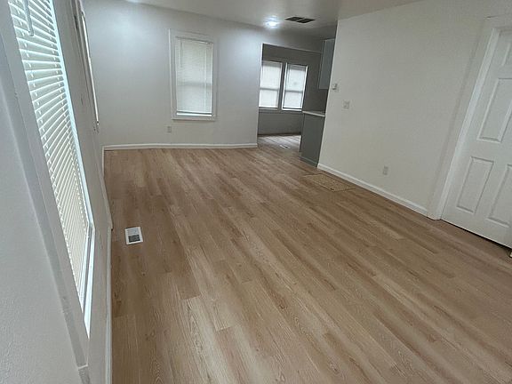 2nd image of 7130 Bellefontaine Ave