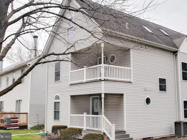 200 Victoria Dr, Montgomeryville, PA 18936