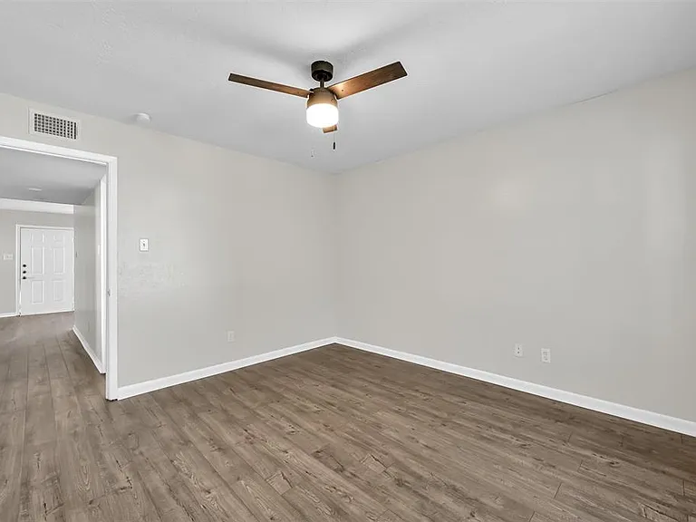 Woodcreek Townhomes — Photo 21