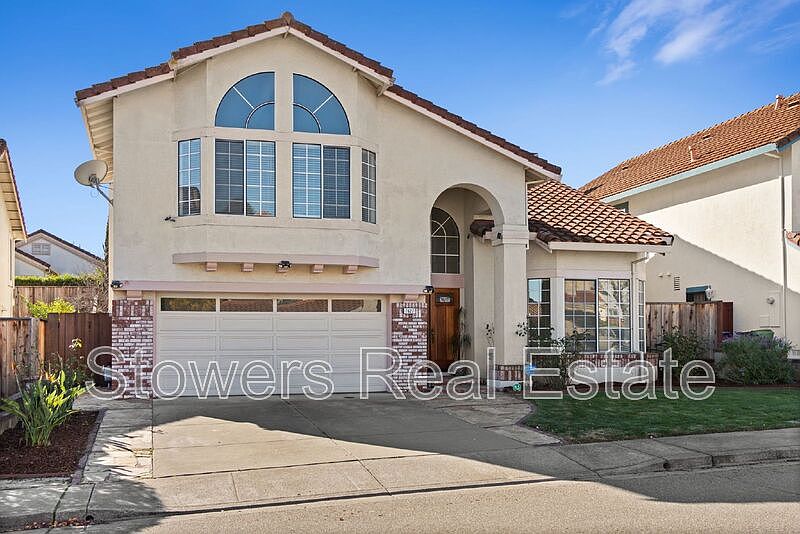 1st image of 7627 Pineville Cir