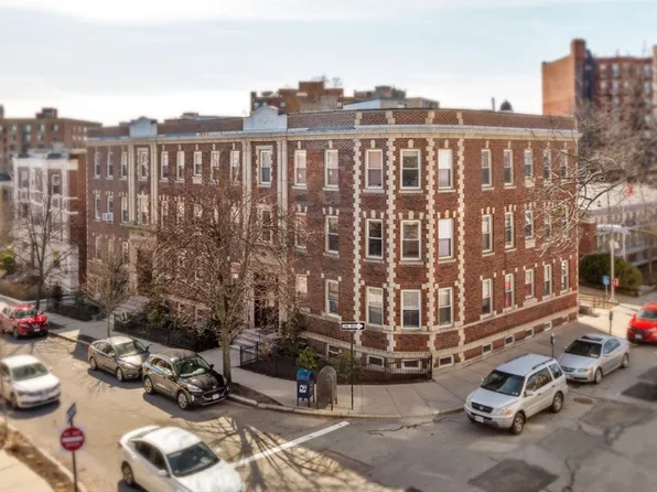 32 James St APT 1, Brookline, MA 02446