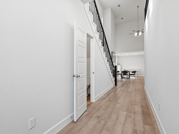 5th image of 8521 Western Colony