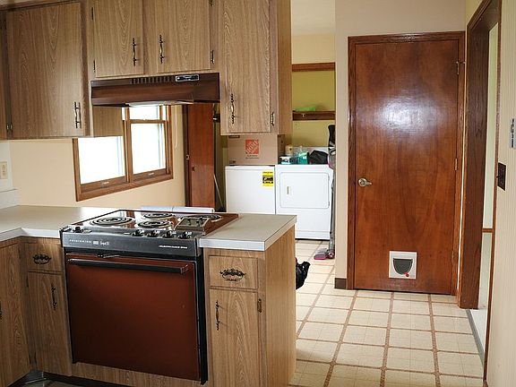 5th image of 10273 Guilford Rd