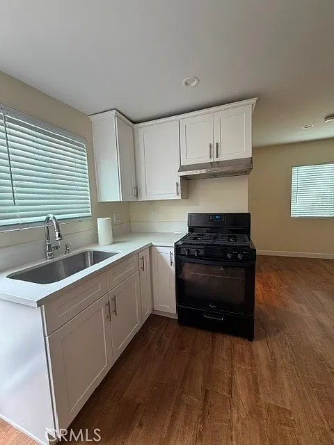 1 bed, 400 sqft, $1,700 — Photo 2