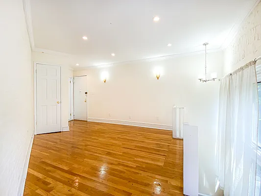 Rented by City Connections Realty | media 22