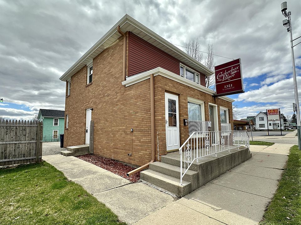 1st image of 1321 W Court St #1