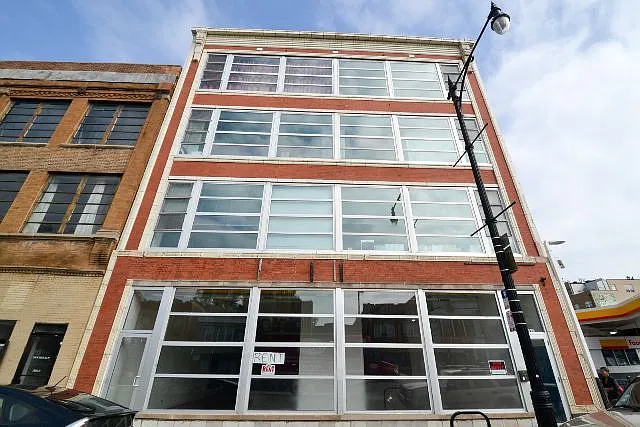 2412 W North Ave #R5