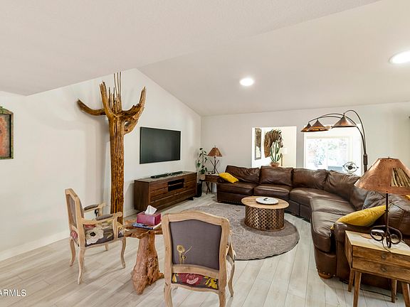 5th image of 10418 E CHESTNUT Drive
