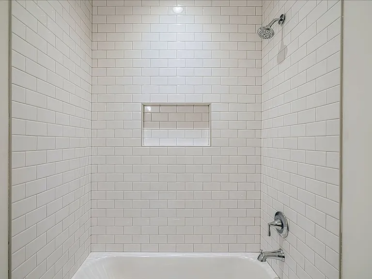 5472 Park Ave — Photo 23