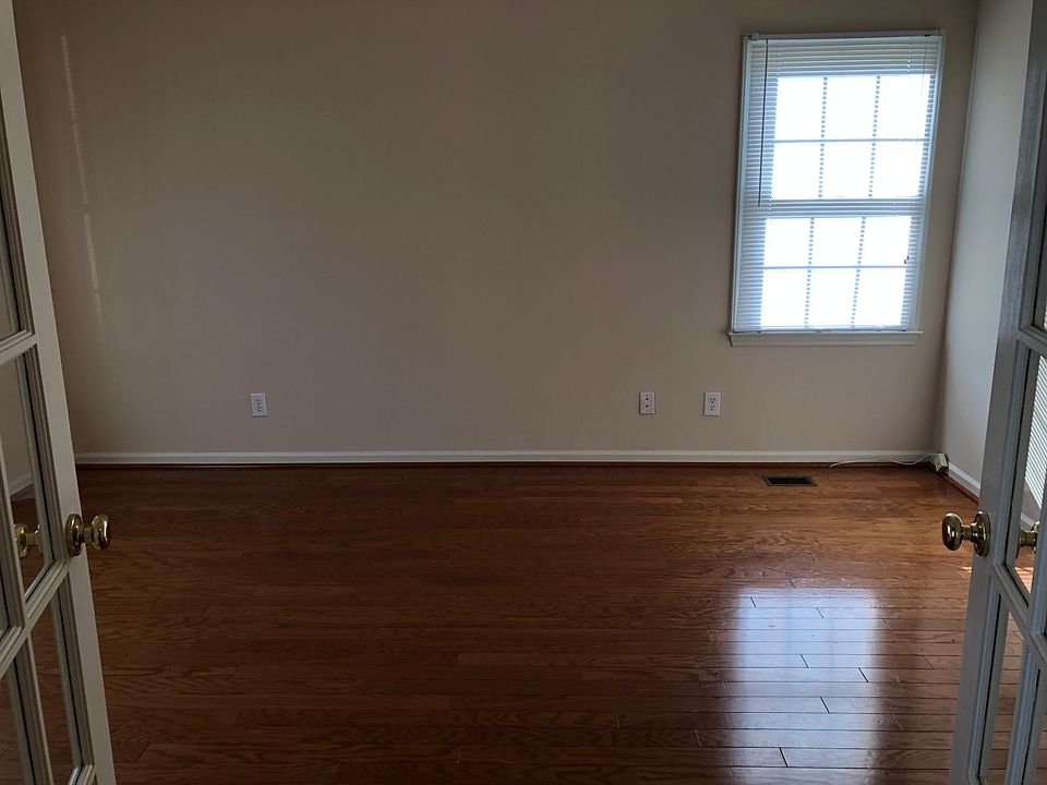 1st image of 112 Highland Pines Dr