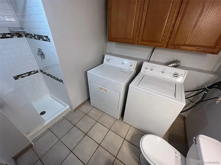 3835 Glenhurst St — Photo 12