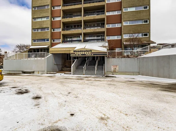 8745 165th St NW #37, Edmonton, AB T5R 2R7