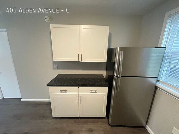 3rd image of 405 Alden Ave APT C