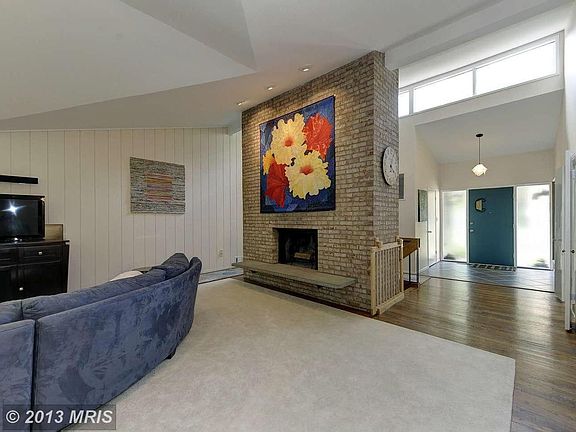 5th image of 8708 Hidden Hill Ln