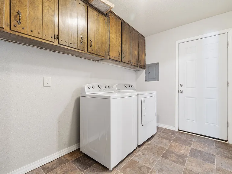 4131 S Ridgecrest Dr — Photo 18