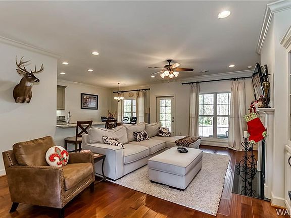 5th image of 2108 Waterford Cir