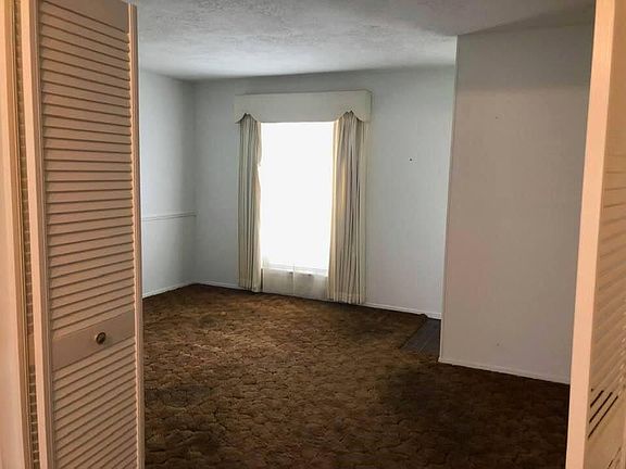 2nd image of 6218 S Bayou Knoll Dr