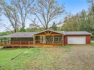 965 Rutledge Rd, Transfer, PA 16154