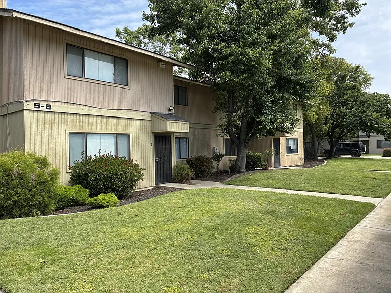 1808 Colorado Ave — Photo 2