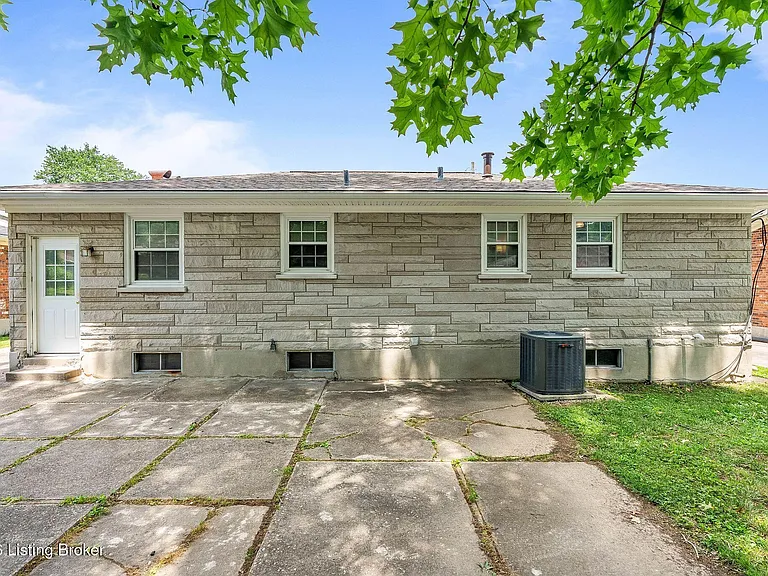 7506 Pimlico Dr — Photo 40