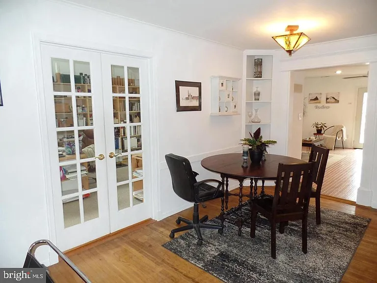 1821 Pimmit Dr — Photo 8
