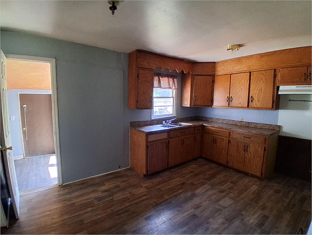 3 bed, $950 — Photo 4