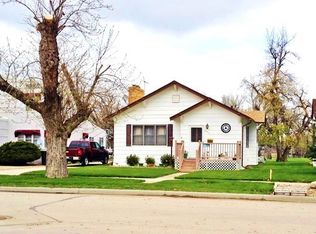 903 Kingsbury St, Belle Fourche, SD 57717
